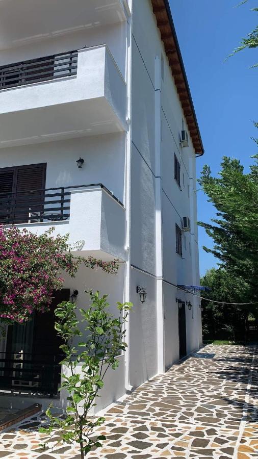 Hotel Natali Dhërmi Exteriör bild