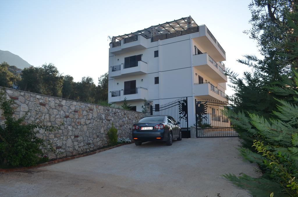 Hotel Natali Dhërmi Exteriör bild